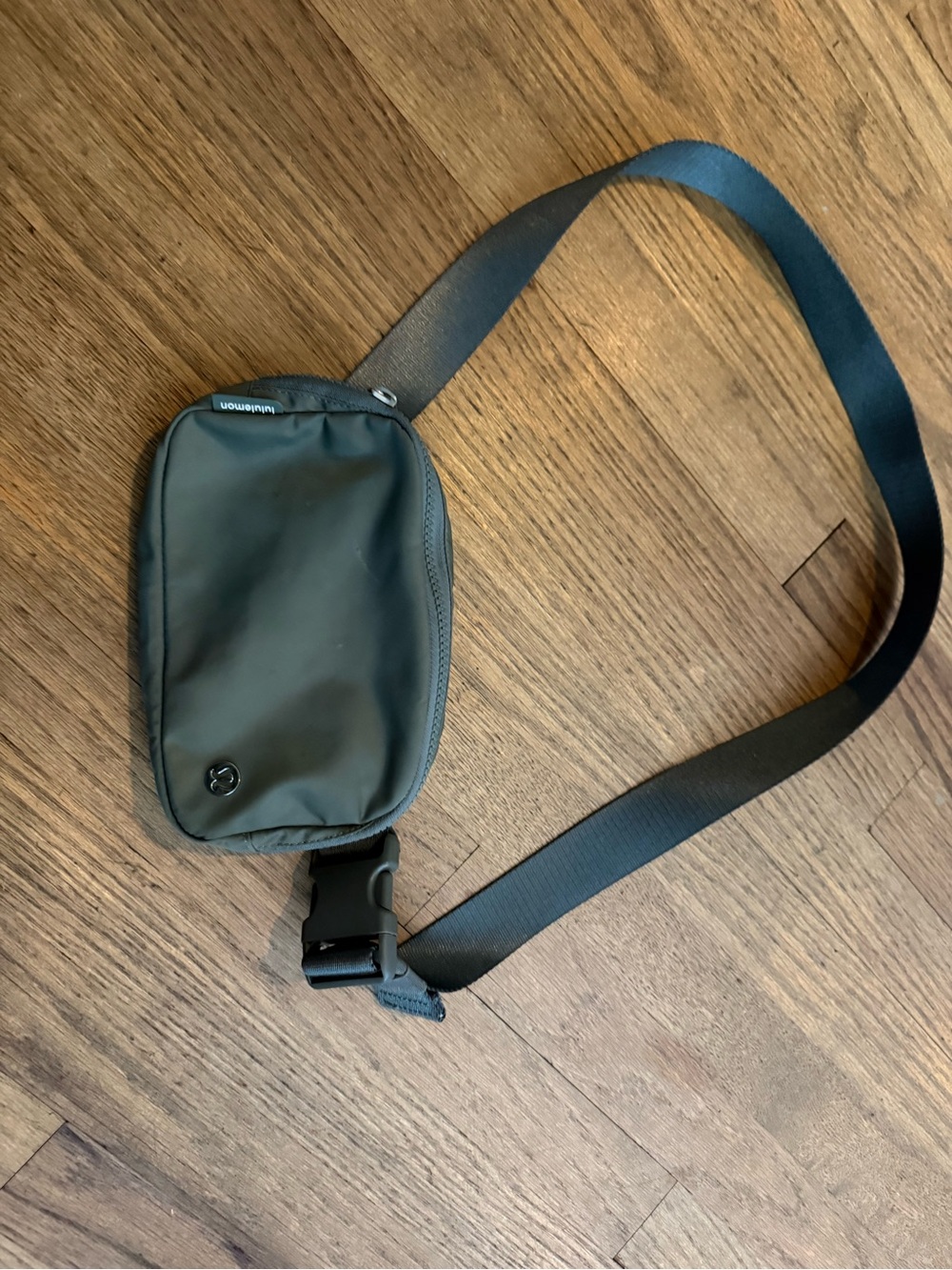 Lululemon everywhere belt bag 1L olive green
